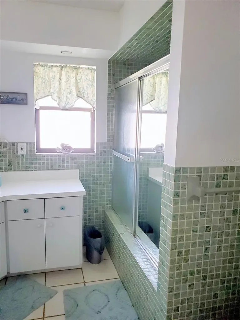2203 43rd Street W Bradenton FL 34209