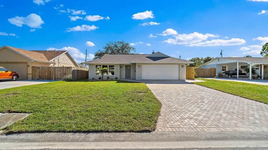 2318 39th Avenue N St Petersburg FL 33714