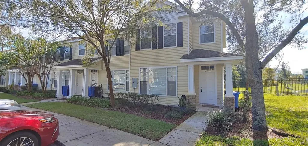 10939 Black Swan Court Seffner FL 33584