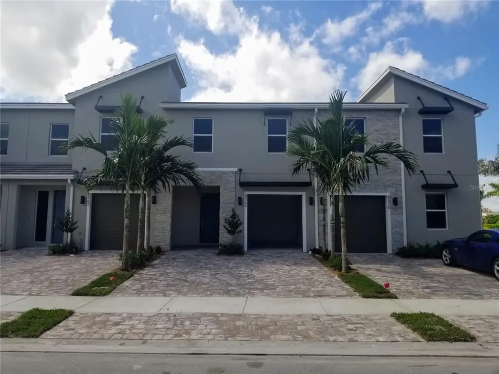 8566 Via Mar Rosso Lake Worth FL 33467