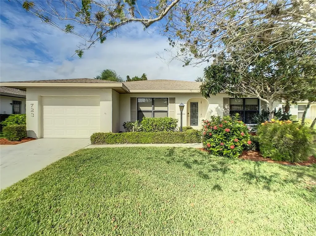723 Vivienda West Boulevard Venice FL 34293