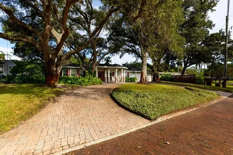 630 63rd Street N St Petersburg FL 33710