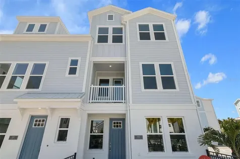 2463 Mangum Court Sarasota FL 34237