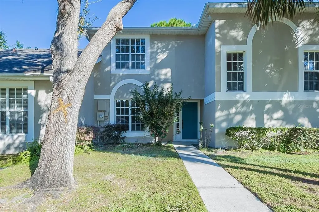2347 Water View Loop Kissimmee FL 34743