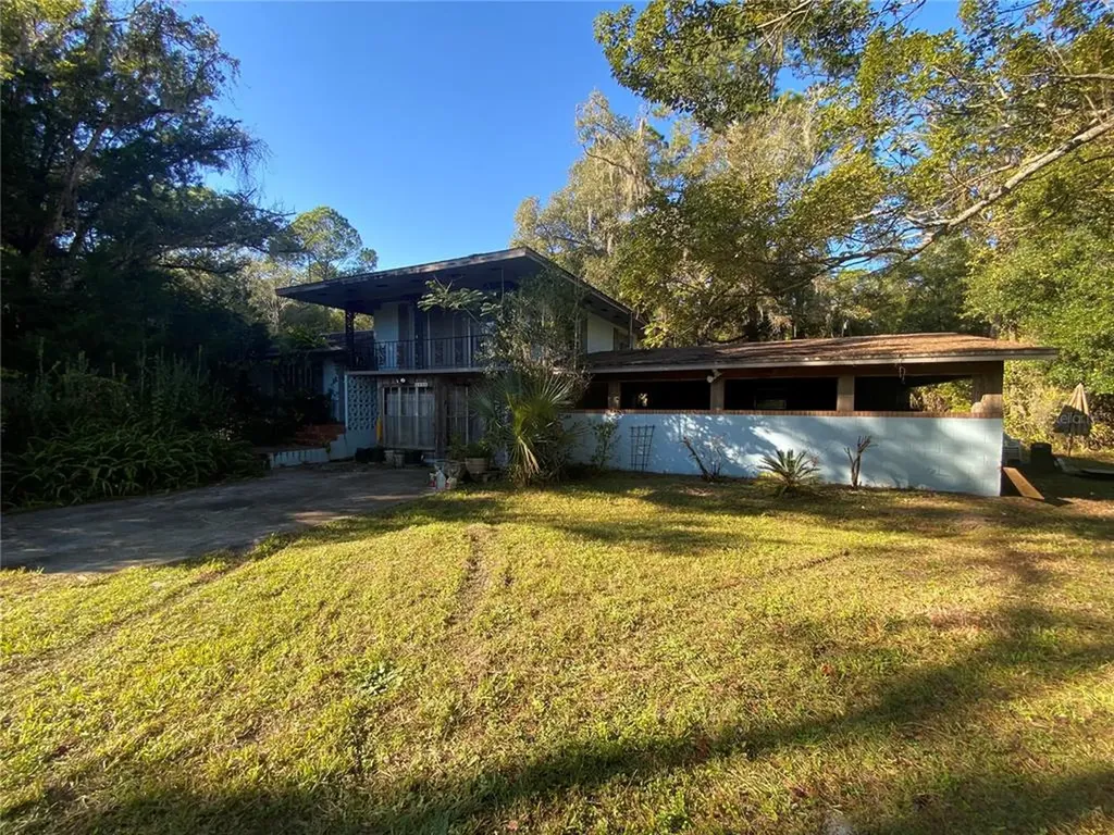 1428 W State Road 40 Astor FL 32102
