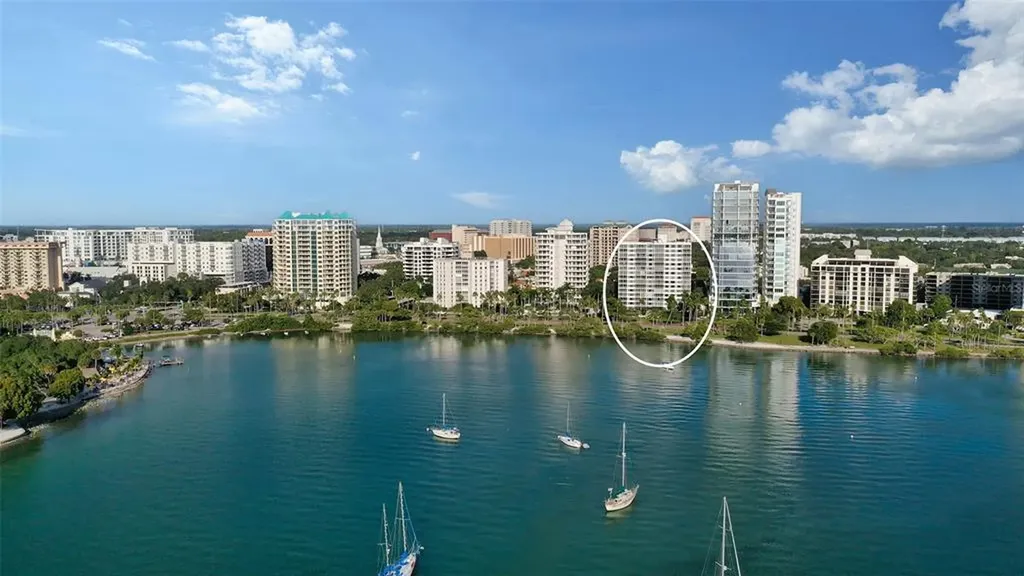 555 S Gulfstream Avenue Sarasota FL 34236