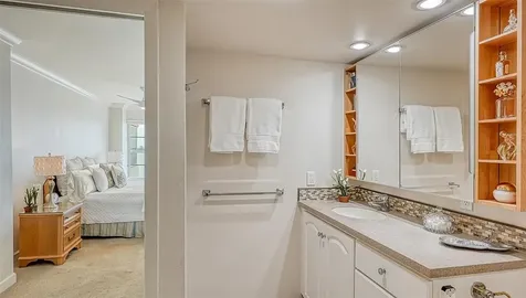 555 S Gulfstream Avenue Sarasota FL 34236