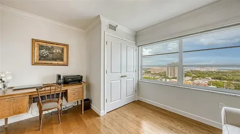 555 S Gulfstream Avenue Sarasota FL 34236