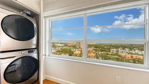 555 S Gulfstream Avenue Sarasota FL 34236