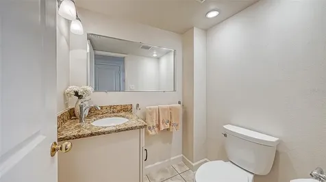 555 S Gulfstream Avenue Sarasota FL 34236