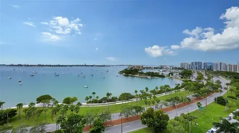 555 S Gulfstream Avenue Sarasota FL 34236