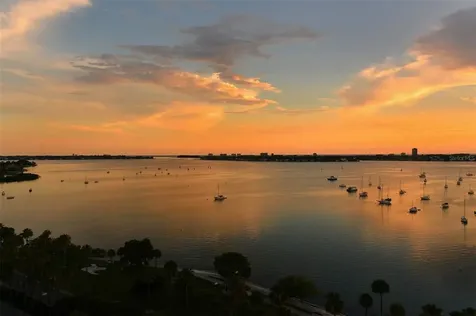 555 S Gulfstream Avenue Sarasota FL 34236