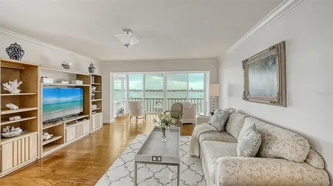 555 S Gulfstream Avenue Sarasota FL 34236