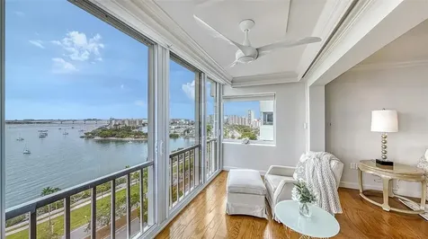555 S Gulfstream Avenue Sarasota FL 34236