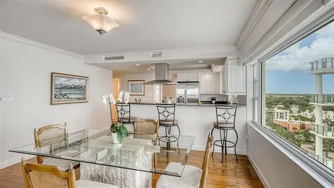 555 S Gulfstream Avenue Sarasota FL 34236