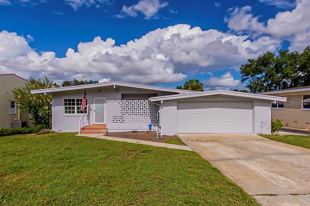 727 Carlton Avenue Lake Wales FL 33853