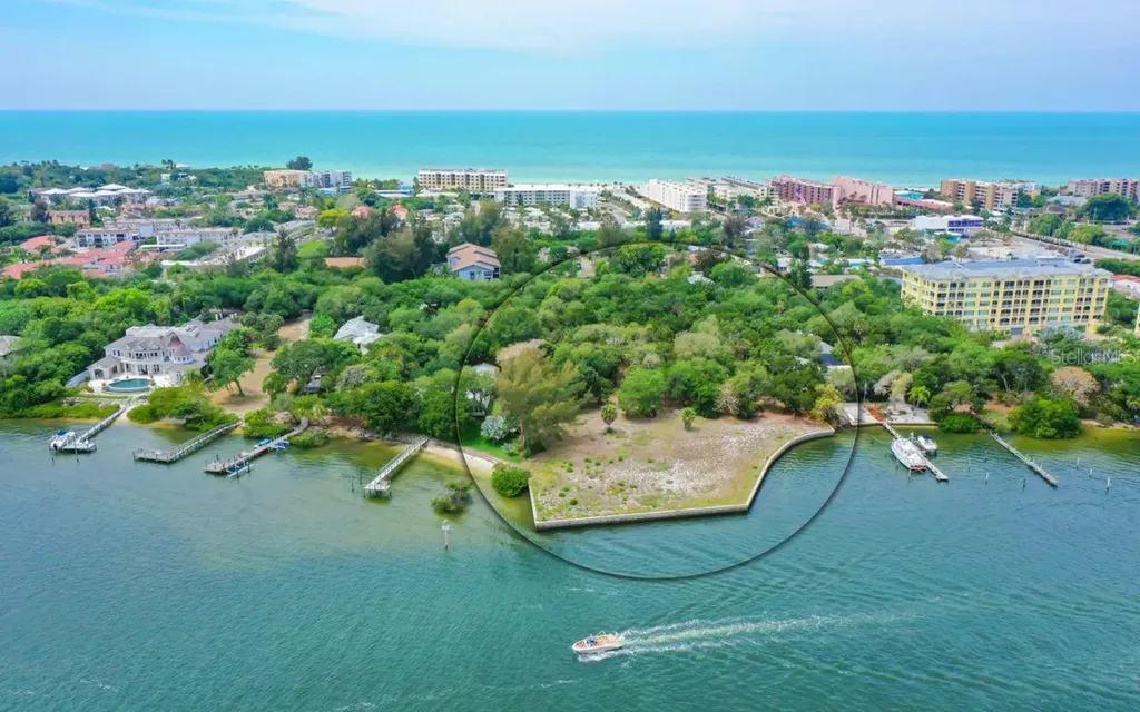 6559 Peacock Road Sarasota FL 34242