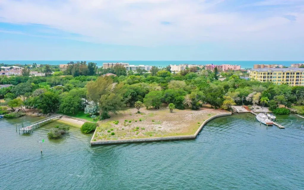 6559 Peacock Road Sarasota FL 34242