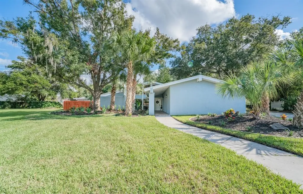 4302 Gainesborough Court Tampa FL 33624