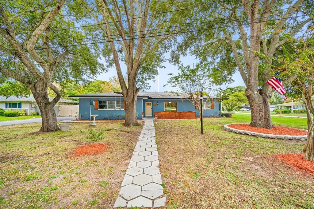 1527 Kurt Lane Clearwater FL 33764