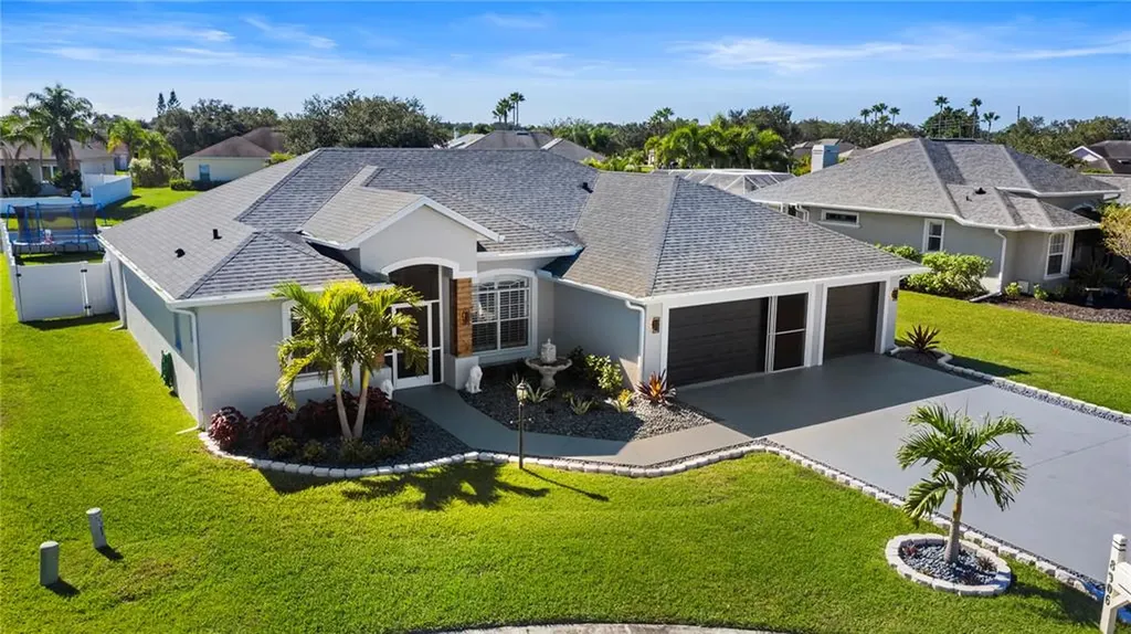 8906 Bernberry Street Sarasota FL 34240