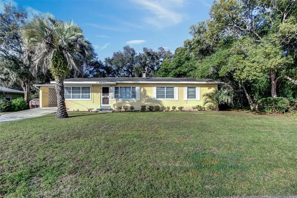 621 Patlin Avenue Orange City FL 32763