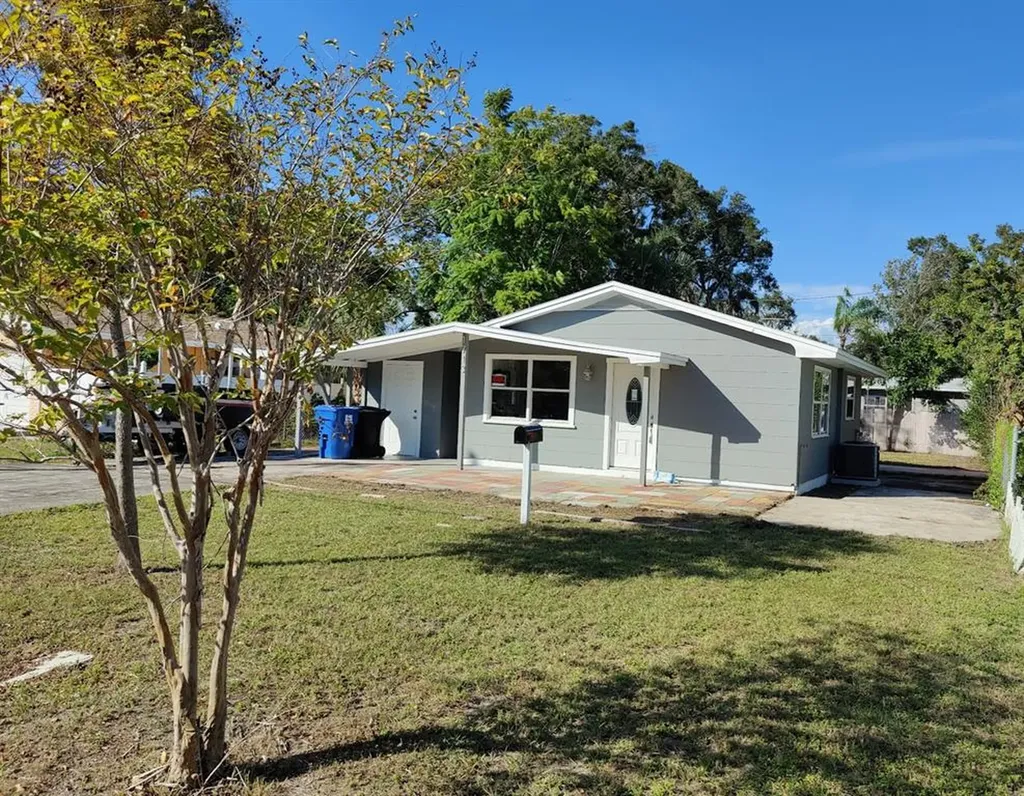 1713 32nd Avenue N St Petersburg FL 33713