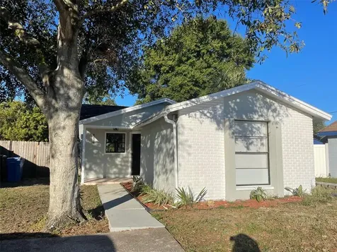 8226 Ravencroft Drive Tampa FL 33615