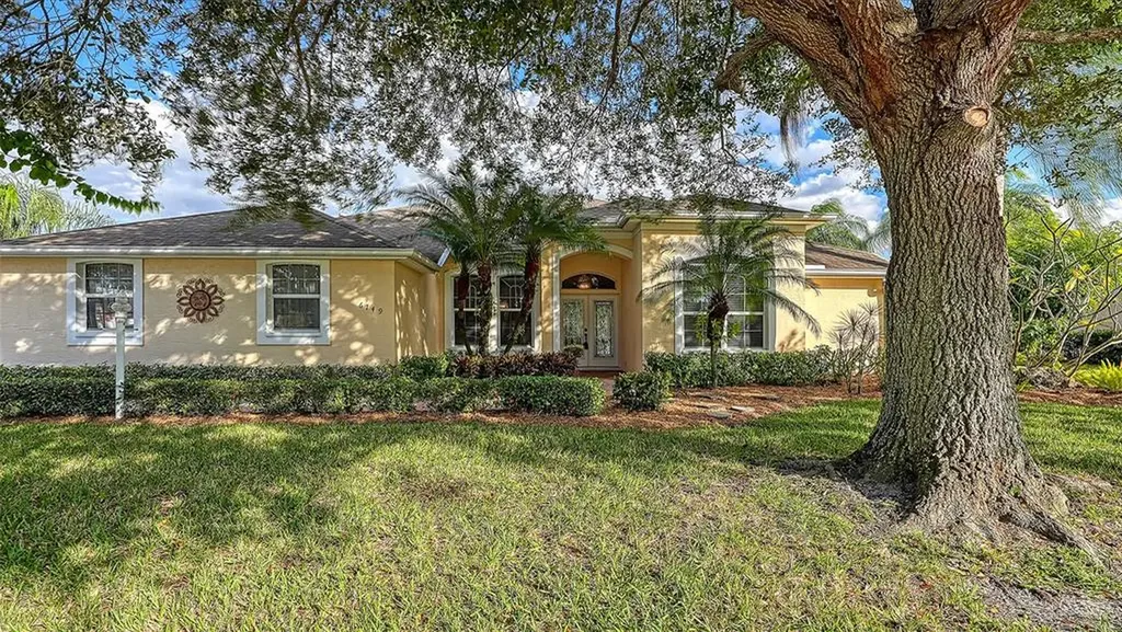 6749 W Country Club Lane Sarasota FL 34243