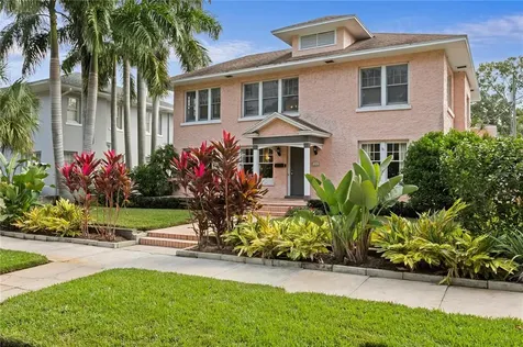 446 19th Avenue NE St Petersburg FL 33704