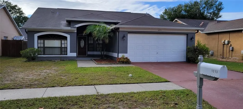 1213 Grassy Meadow Place Brandon FL 33511