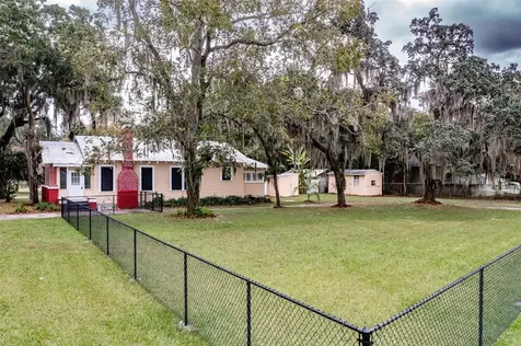 104 N Davis Street Plant City FL 33563