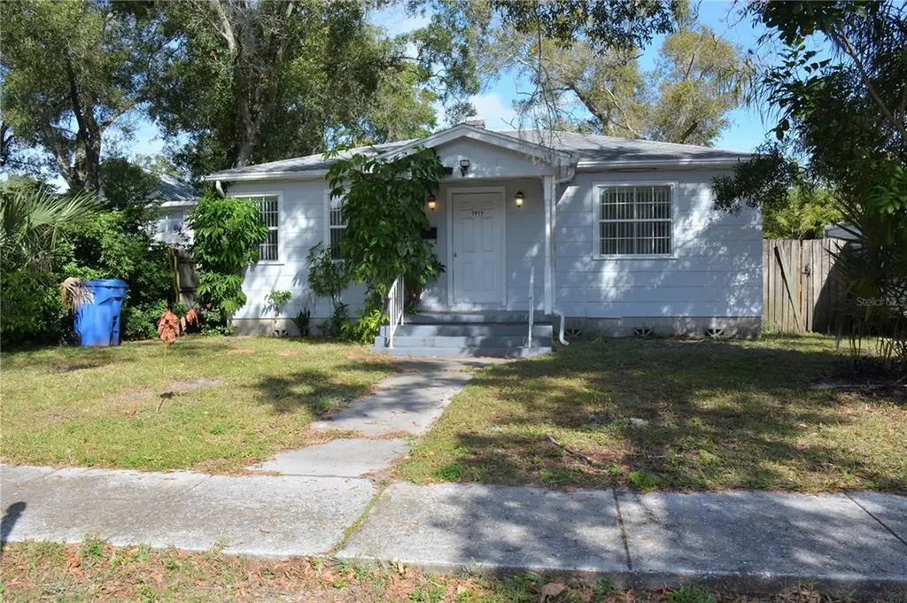 1919 36th Avenue N St Petersburg FL 33713