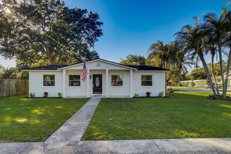 5201 S Quincy Street Tampa FL 33611