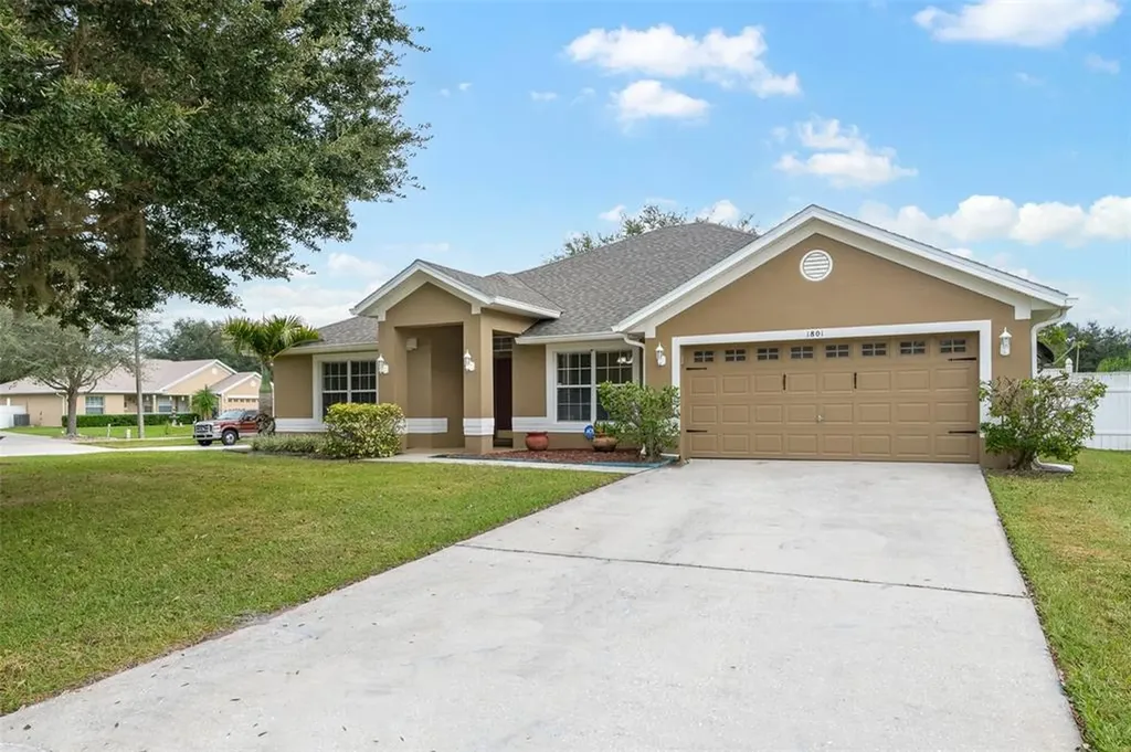 1801 Hagen Court Saint Cloud FL 34771