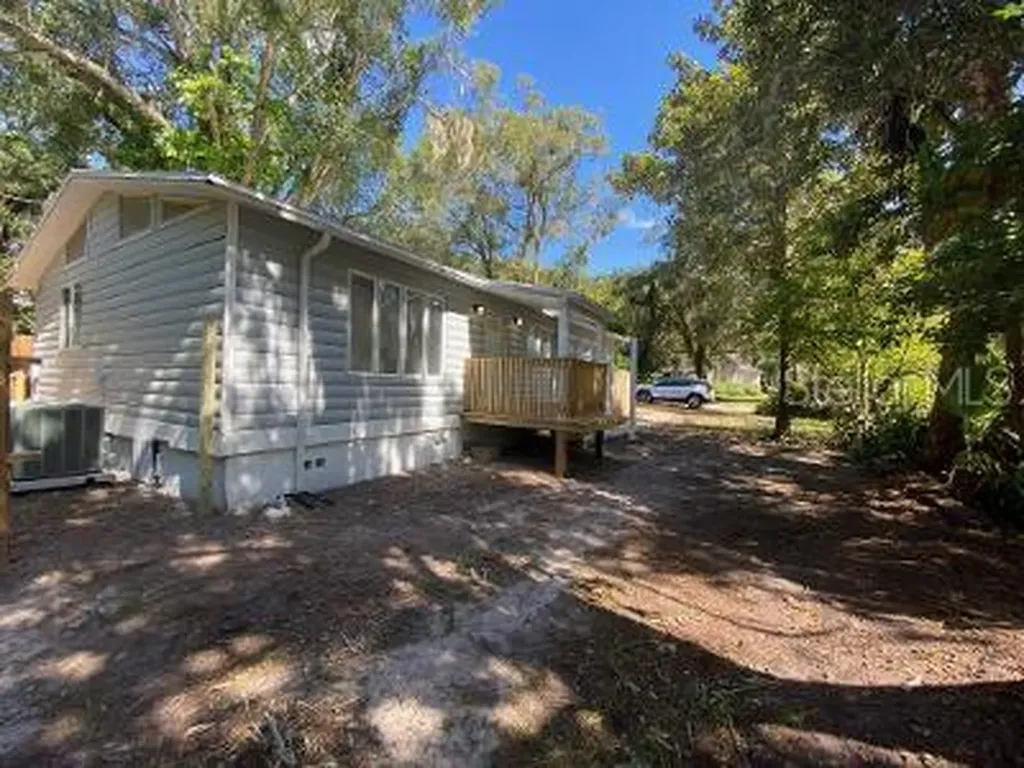 912 E River Cove Street Tampa FL 33604