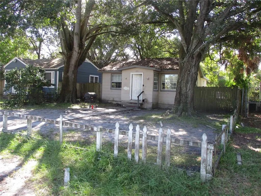 4734 18th Avenue S St Petersburg FL 33711