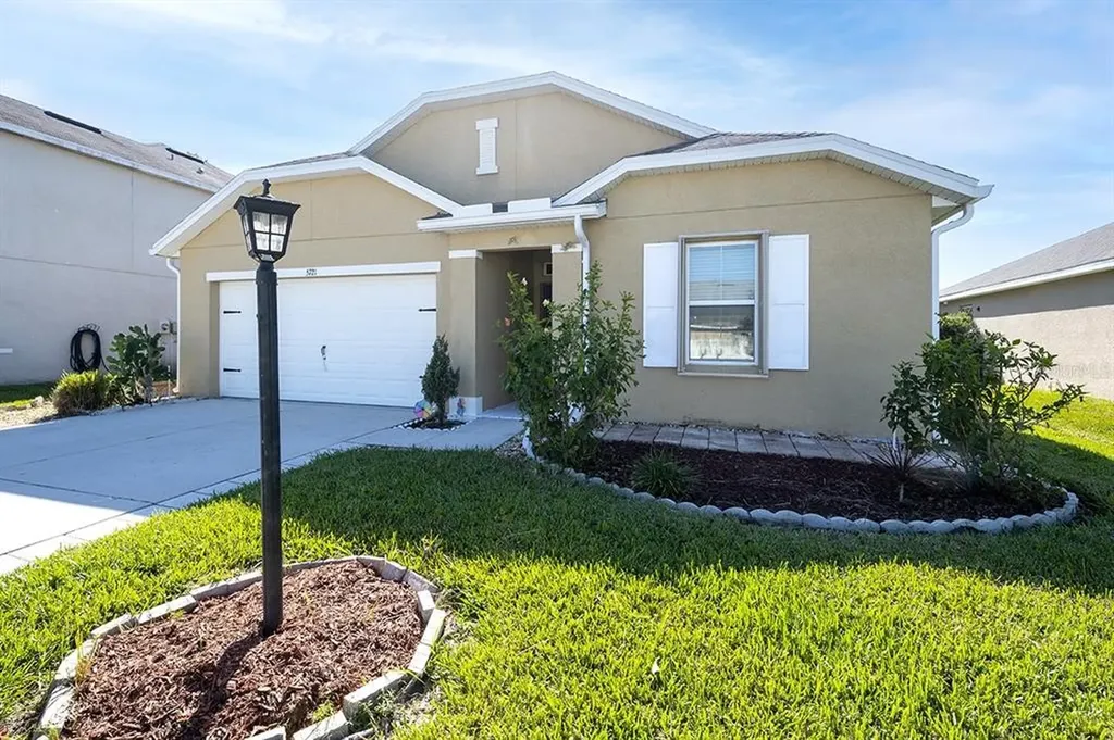 5721 71st Street E Palmetto FL 34221