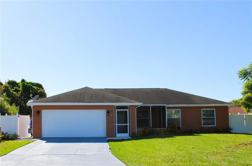 32 Wagon Circle Kissimmee FL 34743
