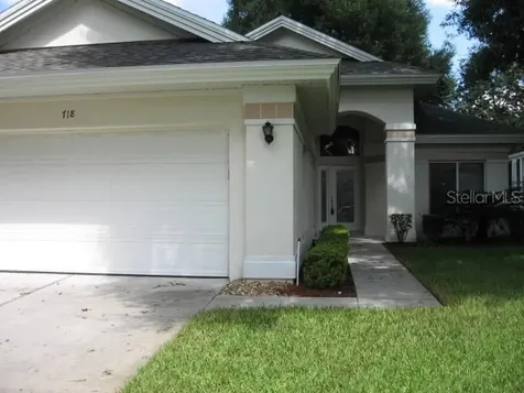 718 Crepe Myrtle Circle Apopka FL 32712
