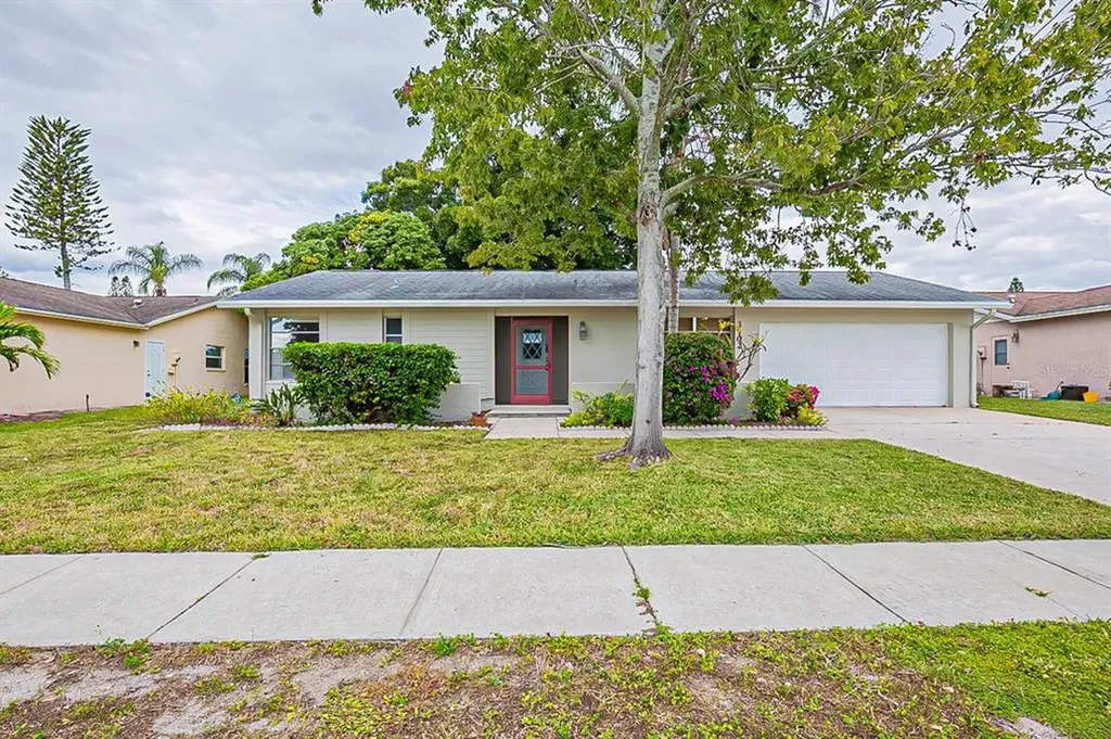 3702 32nd Avenue W Bradenton FL 34205