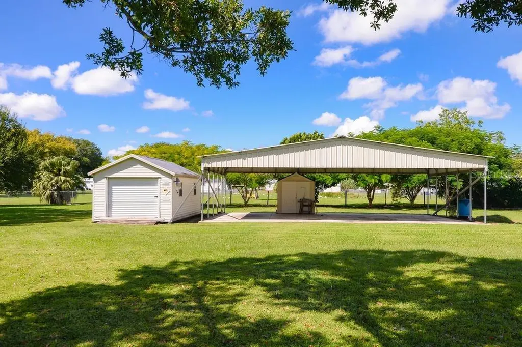 3857 SW 11th Avenue Okeechobee FL 34974