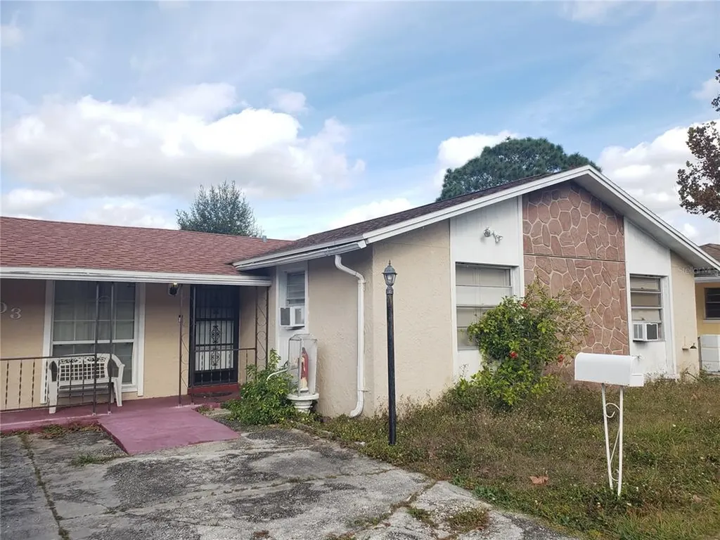 6403 Bali Court Tampa FL 33634