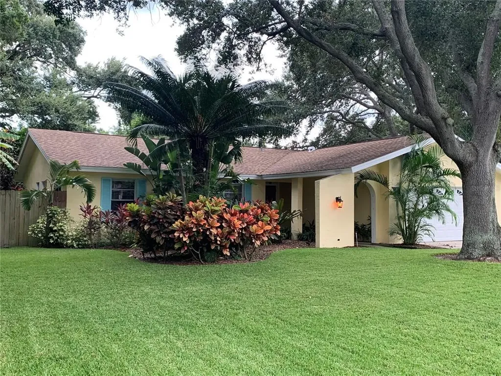 210 58th Avenue S St Petersburg FL 33705