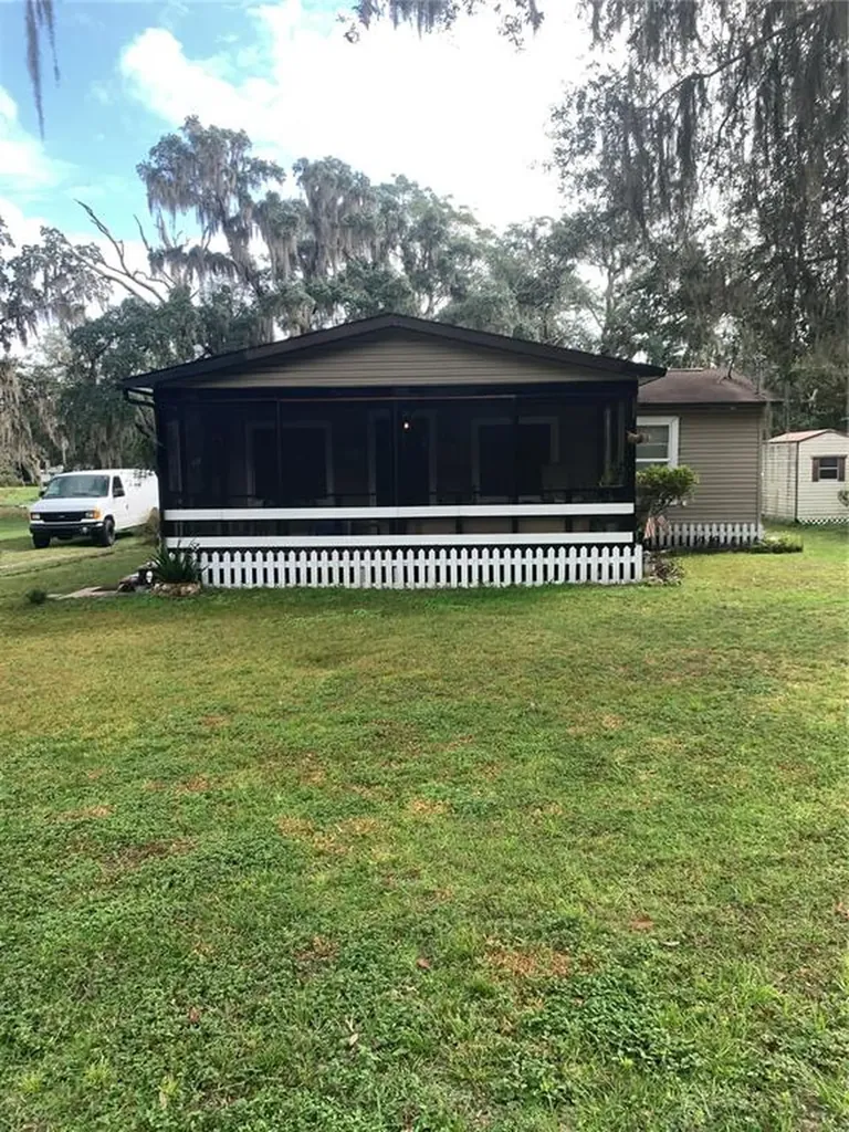 213 N West Street Bushnell FL 33513