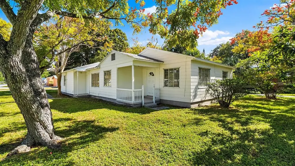 1102 Gray Street S Gulfport FL 33707