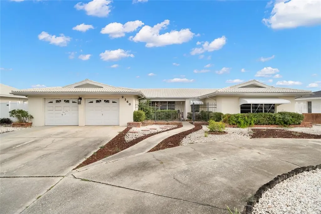 2148 Dolphin Boulevard S St Petersburg FL 33707