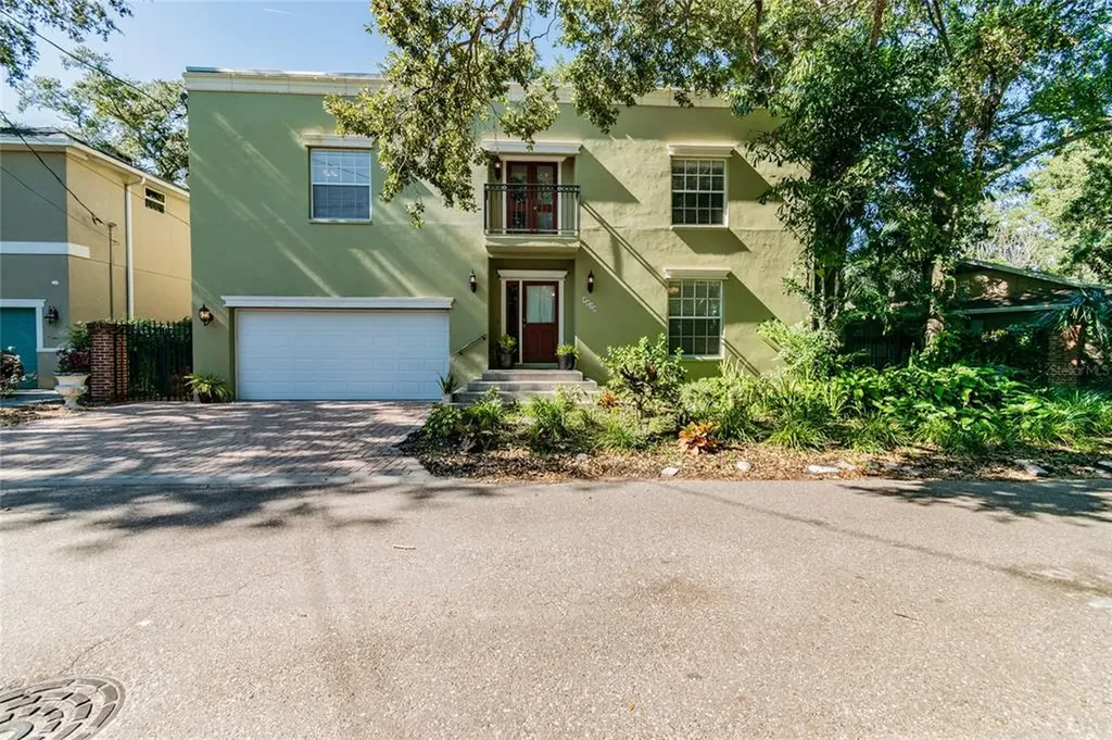 5609 S Russell Street Tampa FL 33611