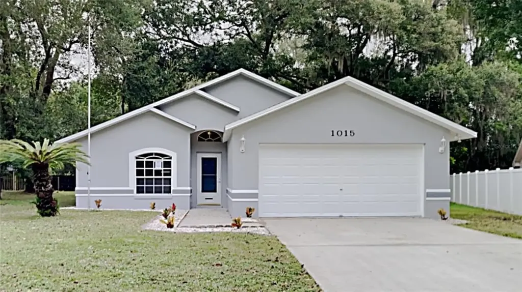 1015 Tranquiview Lane Valrico FL 33594