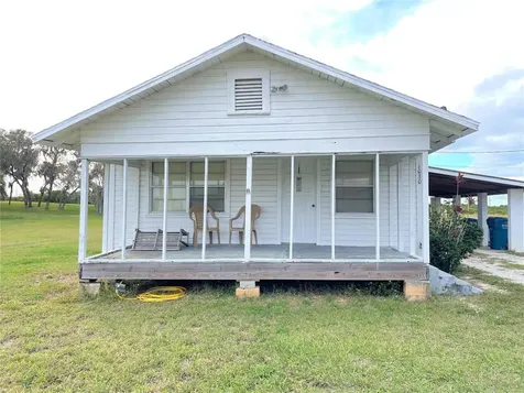 1030 Thompson Avenue Frostproof FL 33843